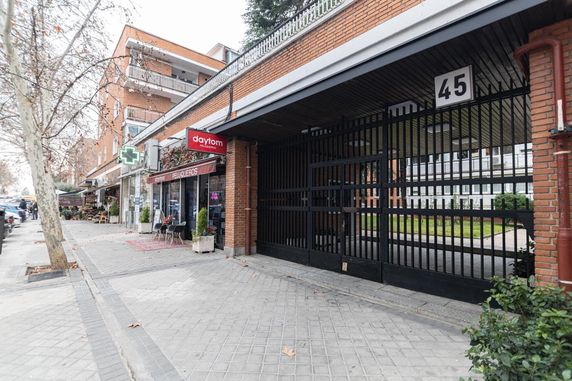 Appartamento Piso En Arturo Soria 5 Personas Cerca Del Aeropuerto Y De Ifema Madrid